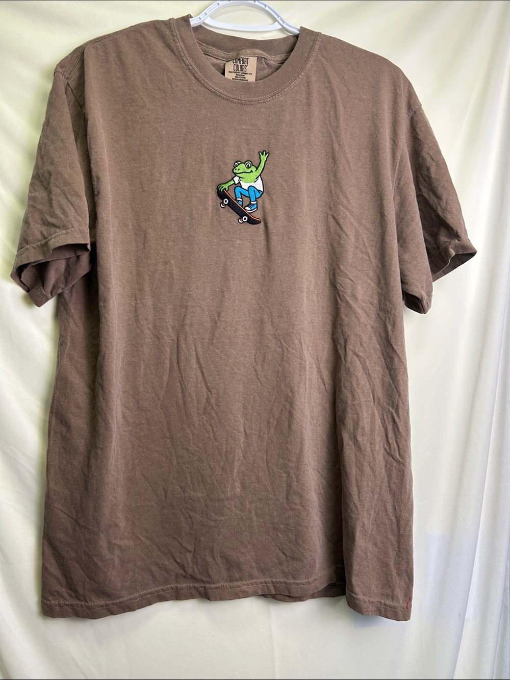 Comfort Colors Brown Short Sleeve Tee with Green Skate Frog Embroidery